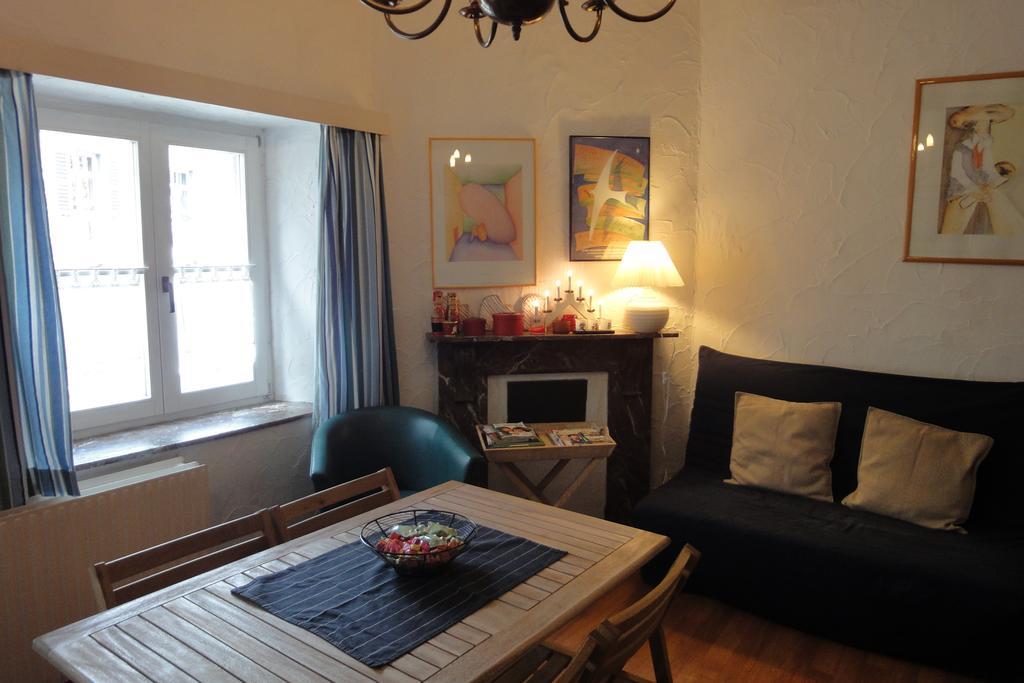 Le Studio De Christine Apartment Дюрби Екстериор снимка